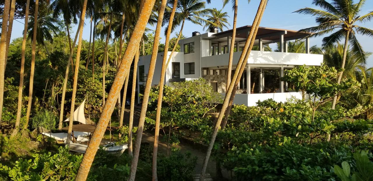 אונה ואטונה Rumassala Villas מראה חיצוני תמונה